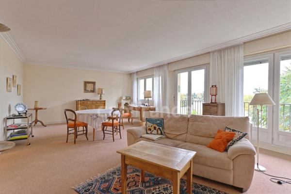 Appartement 5 pièces avec balcon, calme et sérénité, rare.