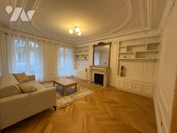 75010 Joli appartement gare du Nord de 3/4 pièces avec ascenseur et cave