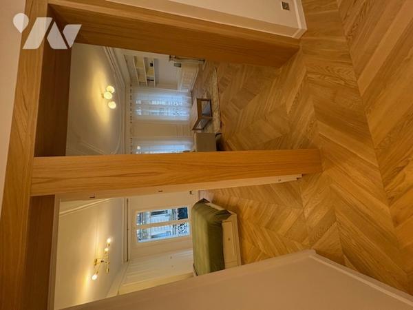 75010 Joli appartement gare du Nord de 3/4 pièces avec ascenseur et cave