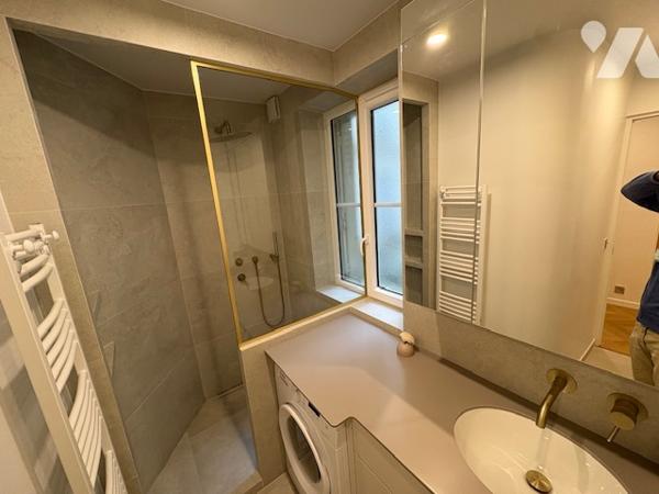 75010 Joli appartement gare du Nord de 3/4 pièces avec ascenseur et cave