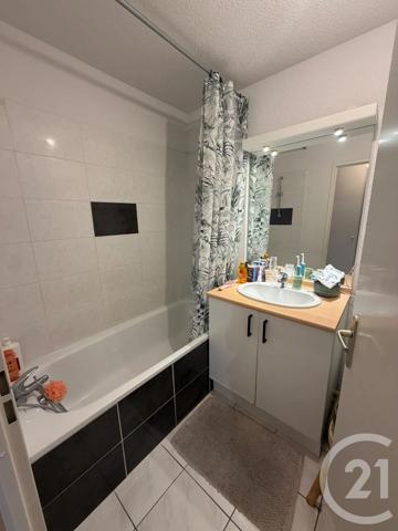 Appartement T2 à vendre  2 pièces - 45,36 m 2   RODEZ  - 12