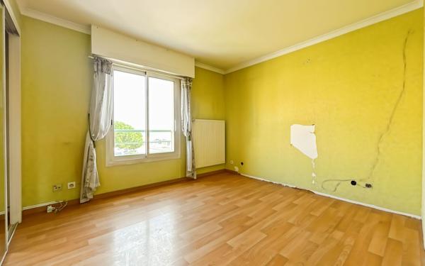 Appartement à vendre    3 pièces • 76 m2 Fréjus