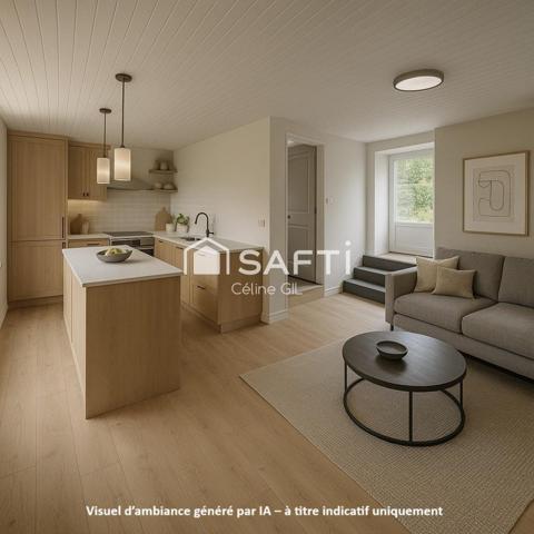 Grande longère située au cœur du bourg de Lantillac