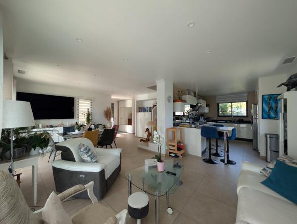 Vente / Maison contemporaine à Montblanc (34290)