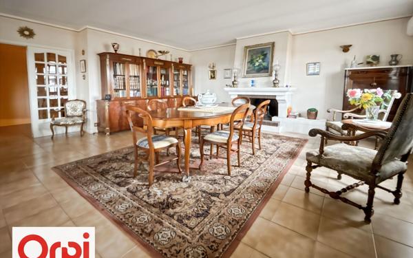 Maison à vendre    7 pièces •  Béziers