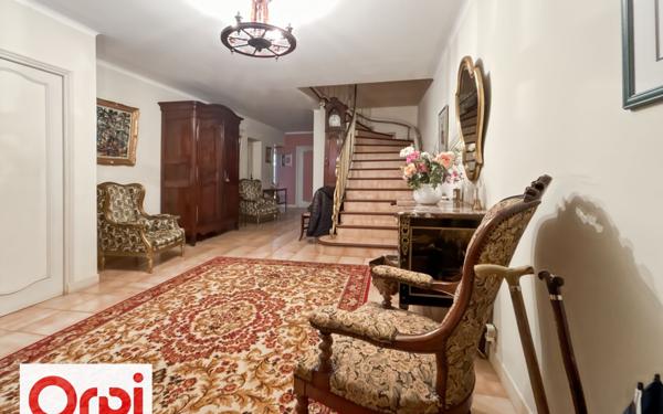 Maison à vendre    7 pièces •  Béziers