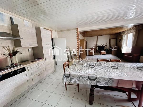 Ancienne ferme à rénover et ses belles dépendances