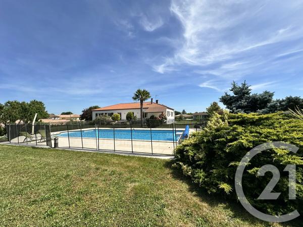 Maison à vendre  8 pièces - 212,22 m 2   LESCURE D ALBIGEOIS  - 81