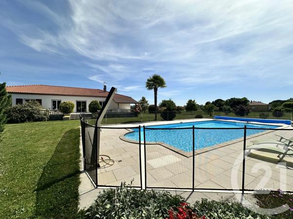 Maison à vendre  8 pièces - 212,22 m 2   LESCURE D ALBIGEOIS  - 81