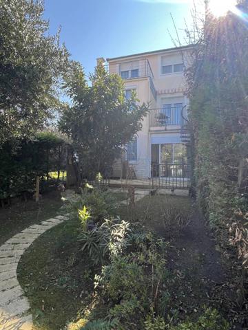 Charmante maison de quatre pièces avec jardin à Nanterre Mont-Valérien