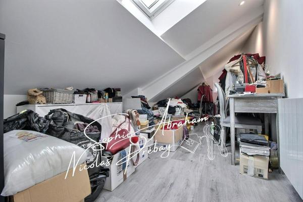 Maison rénovée, 2 chambres et bureau avec jardin et garage