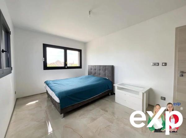 Maison contemporaine avec piscine & spa – 7 pièces