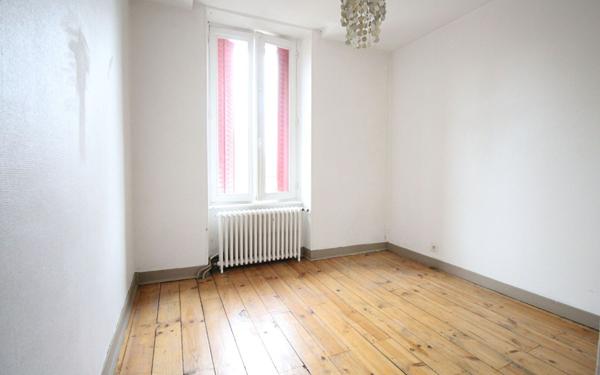 Maison à vendre    5 pièces • 118 m2 Saint-Léonard-de-Noblat