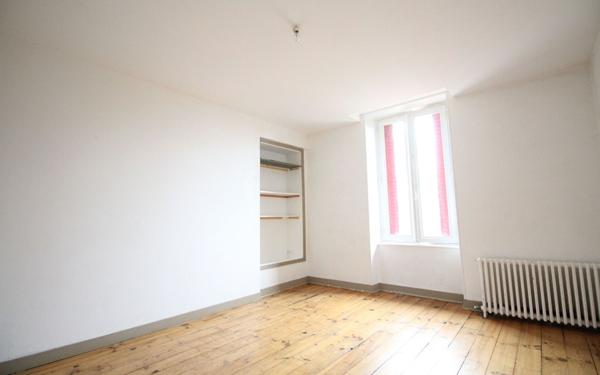 Maison à vendre    5 pièces • 118 m2 Saint-Léonard-de-Noblat