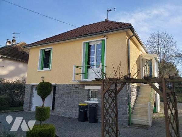A SAISIR ! Maison à Vendre à Guéret (23000) en Creuse (23) comprenant : 

- Un sous-sol de ga...