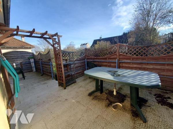 A SAISIR ! Maison à Vendre à Guéret (23000) en Creuse (23) comprenant : 

- Un sous-sol de ga...