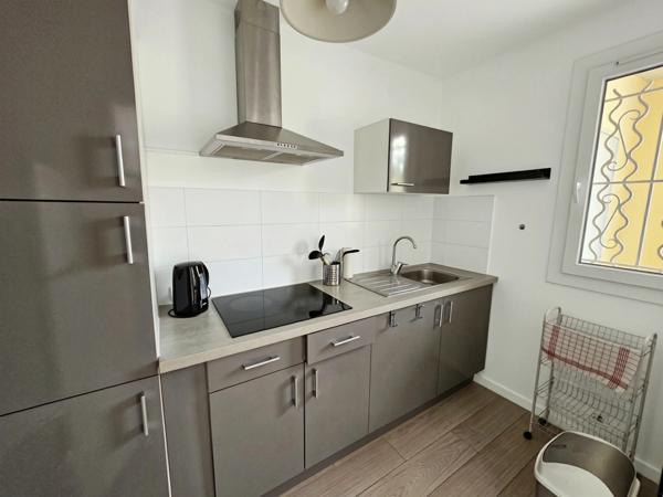 Grand Studio  MARSEILLE 1ER ARRONDISSEMENT (13) Balcon