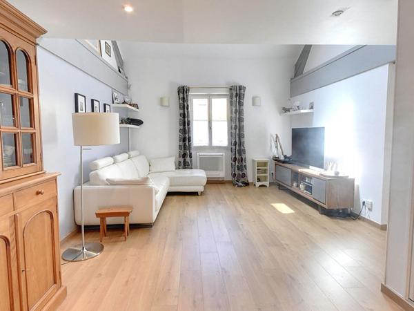 Maison coup de coeur - 8 pièces de 180 m2 en centre-ville