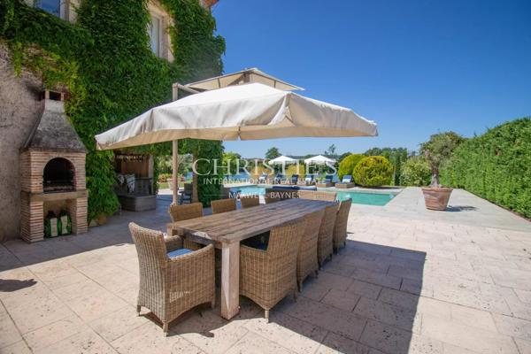 L’Élégante Propriété Riveraine Lotus Lily – Avec Jetée Privée