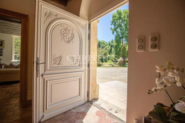 L’Élégante Propriété Riveraine Lotus Lily – Avec Jetée Privée