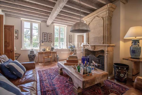 L’Élégante Propriété Riveraine Lotus Lily – Avec Jetée Privée