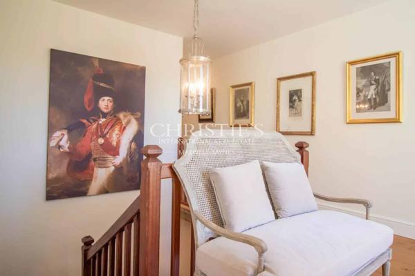 L’Élégante Propriété Riveraine Lotus Lily – Avec Jetée Privée