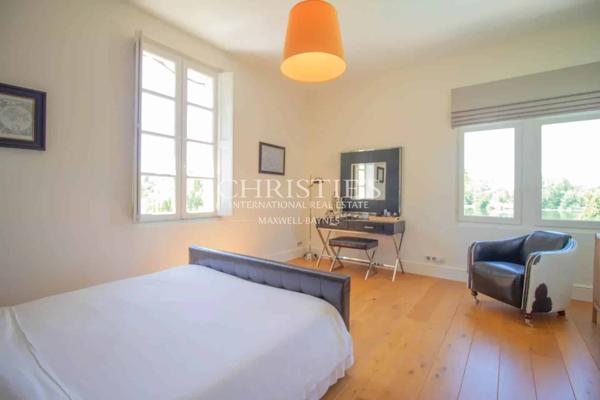 L’Élégante Propriété Riveraine Lotus Lily – Avec Jetée Privée