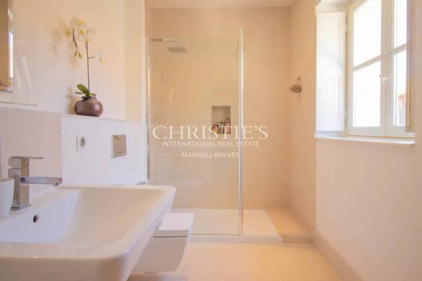 L’Élégante Propriété Riveraine Lotus Lily – Avec Jetée Privée