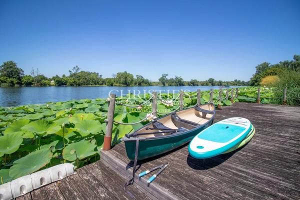 L’Élégante Propriété Riveraine Lotus Lily – Avec Jetée Privée