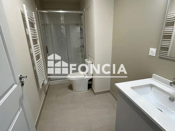 Location Appartement 2 pièces 40.6 m² - 16 RUE ARTHUR RANC Poitiers 86000