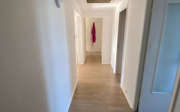 Appartement à vendre    4 pièces • 75,24 m2 Le Pont-de-Claix