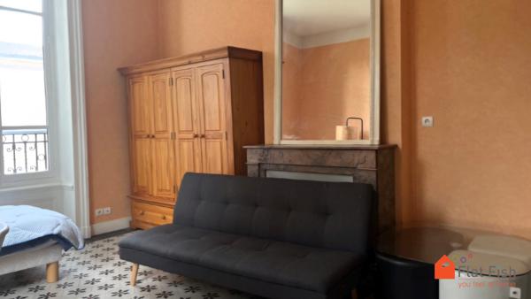 *** A LOUER STUDIO MEUBLE LYON 5 à proximité de Sainte-Foy-lès-Lyon ***