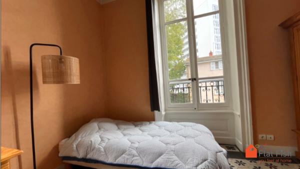 *** A LOUER STUDIO MEUBLE LYON 5 à proximité de Sainte-Foy-lès-Lyon ***