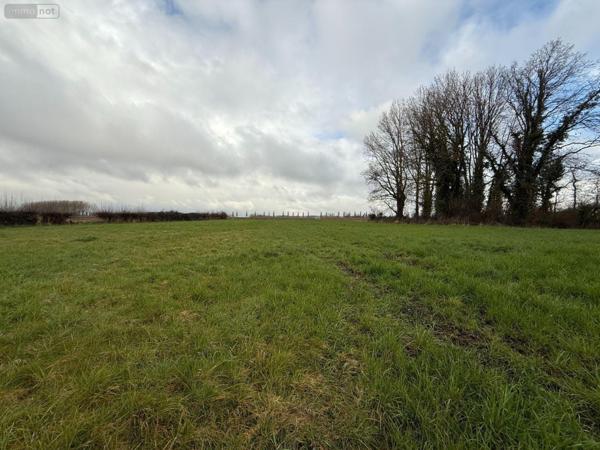 Terrain à Batir à vendre à Aire-sur-la-Lys dans le Pas-de-Calais (62120), ref : E62AI321