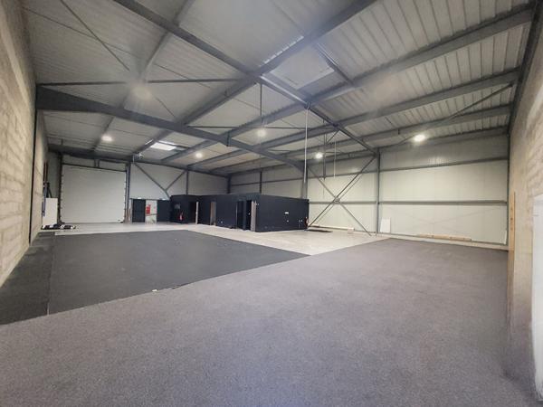 A LOUER - 370 m² - Local d'activité - TOURNEBRIDE LA CHEVROLIERE