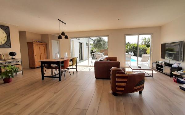 Maison à vendre    6 pièces •  Gujan-Mestras