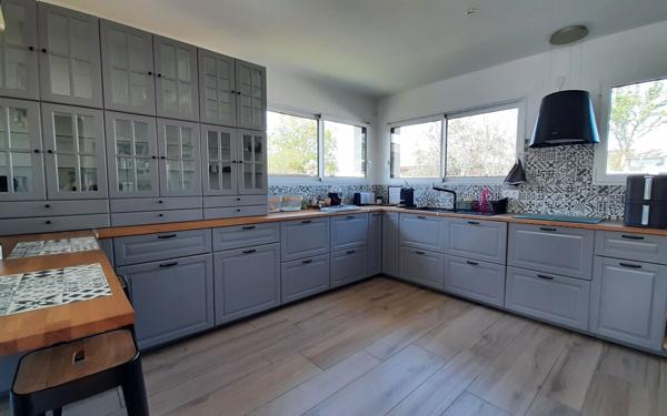 Maison à vendre    6 pièces •  Gujan-Mestras