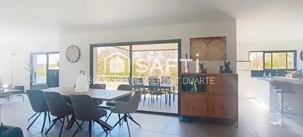 TRELISSAC, VILLA D'EXCEPTION AU COEUR DE LA NATURE