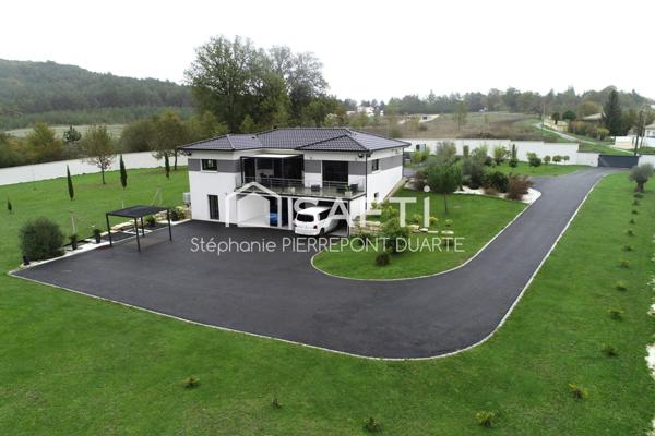 TRELISSAC, VILLA D'EXCEPTION AU COEUR DE LA NATURE