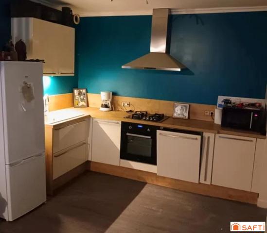 Maison en pierres 2 ch dépendance garage cour