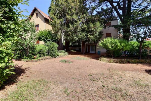 EXCLUSIVITE CHAMALIERES, secteur massenet , belle et grande villa evc dépendances