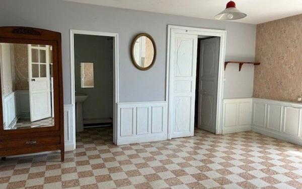 Appartement à louer    1 pièce •  Château-Renault