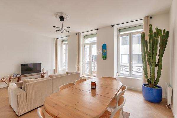 APPARTEMENT DUPLEX 3 CHAMBRES AVEC BALCONS ET GARAGE SAINT BRIEUC CENTRE