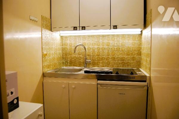 A VISITER STUDIO RDC - La Tour-Maubourg, jardinet en jouissance privative, cave