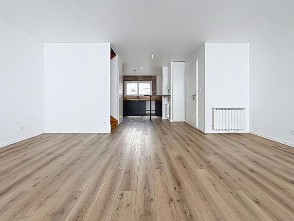 Appartement F4 pièces - 3 chambres de 86,24m2 avec 3 places de parkings à Rouen - ROUEN