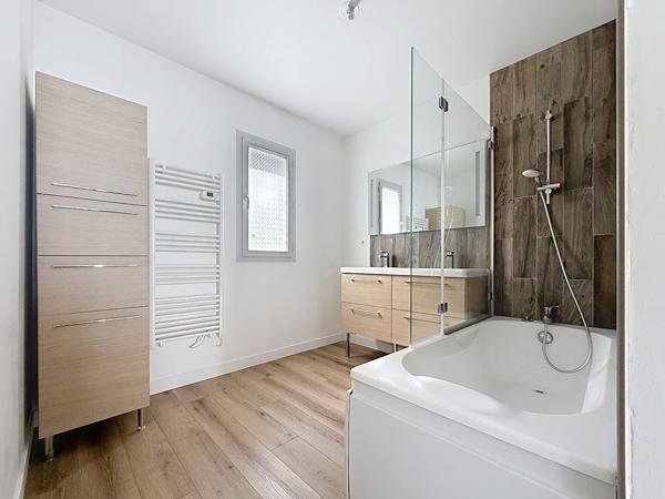 Appartement F4 pièces - 3 chambres de 86,24m2 avec 3 places de parkings à Rouen - ROUEN