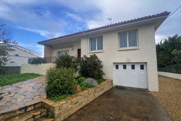 MAISON FAMILIALE PROCHE COMMERCES