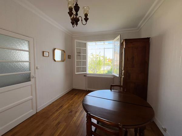 MAISON FAMILIALE PROCHE COMMERCES
