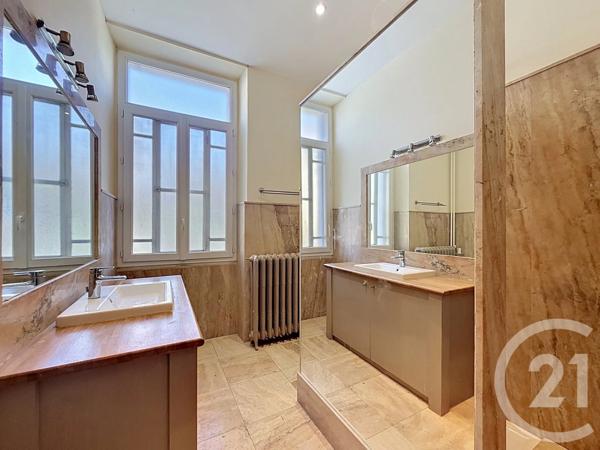 Maison à vendre  11 pièces - 256,77 m 2   CHATEAURENARD  - 13