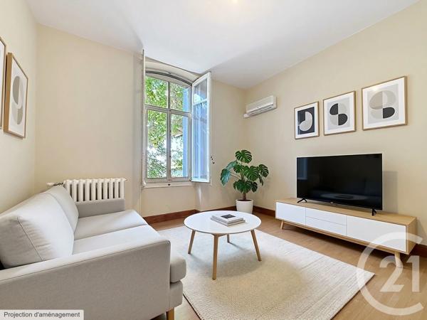 Maison à vendre  11 pièces - 256,77 m 2   CHATEAURENARD  - 13